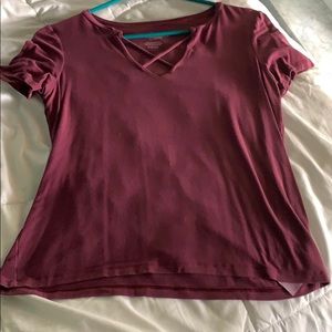 Maroon American eagle small T-shirt